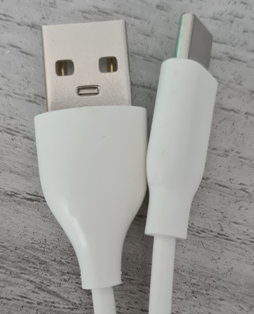 Aktuelles USB-Ladekabel